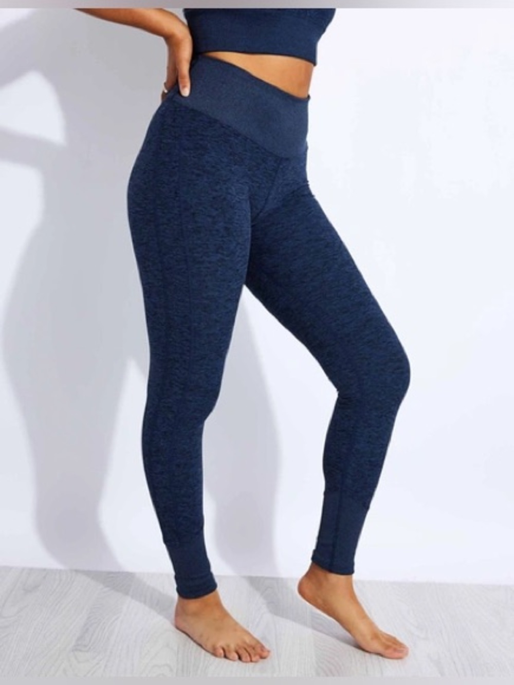 ALO Yoga High Waisted Alosoft Lounge Legging In Blue Size M